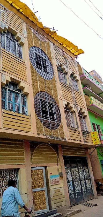 Hostel Relax Homestay Gaya Bagian luar foto