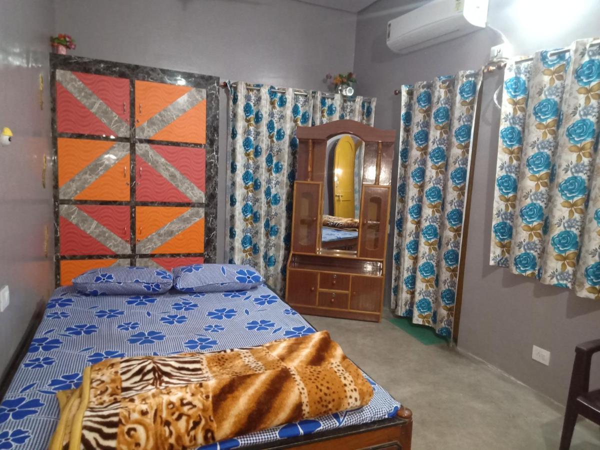 Hostel Relax Homestay Gaya Bagian luar foto